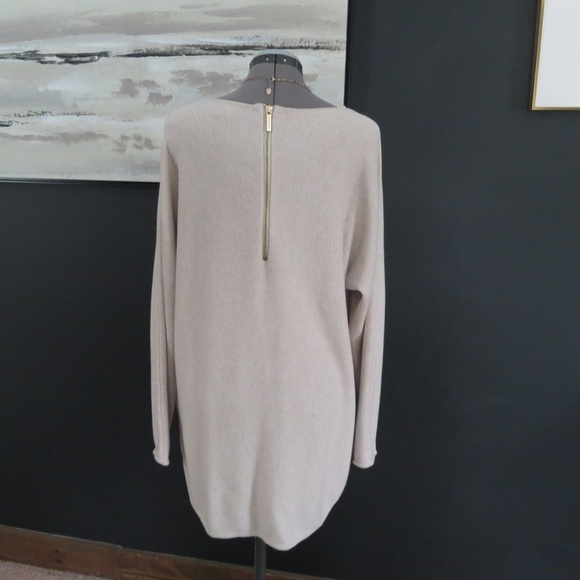 Michael Kors Size XL Oatmeal Tan Tunic Slouchy Sweater Back Zip Loungewear - Picture 2 of 8